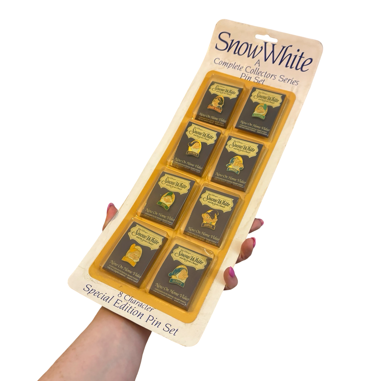 Snow White Pin Set