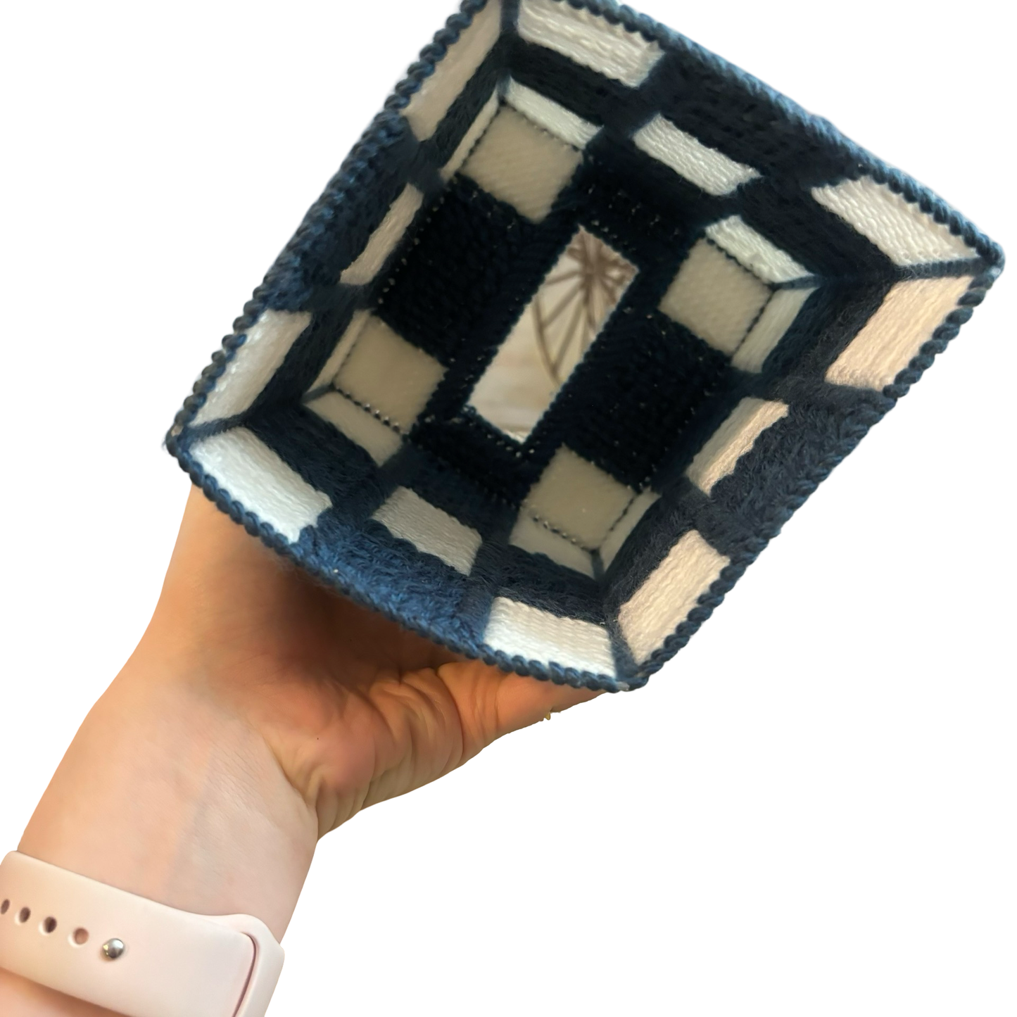 Checkered Tissue Cover